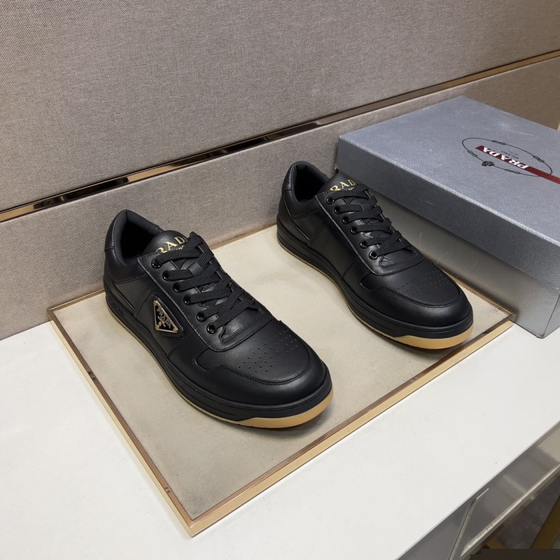 Pra*a casual shoes